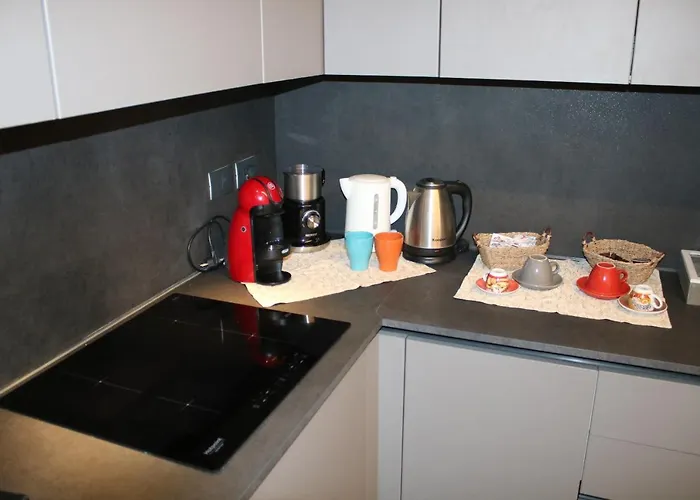 Al Grattacielotrenta Верона